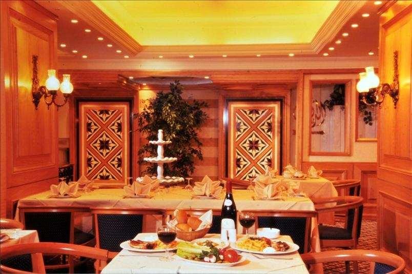 Grand Hotel Beirut Restaurant foto