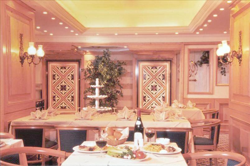 Grand Hotel Beirut Exterior foto