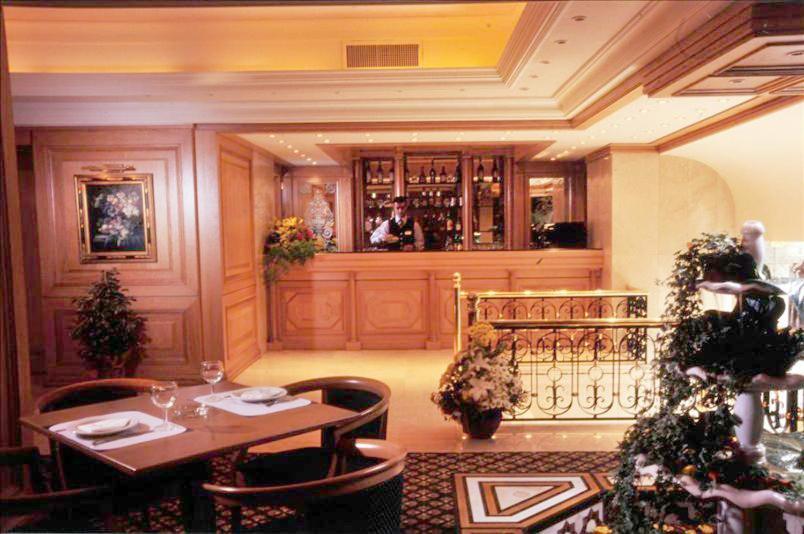 Grand Hotel Beirut Exterior foto